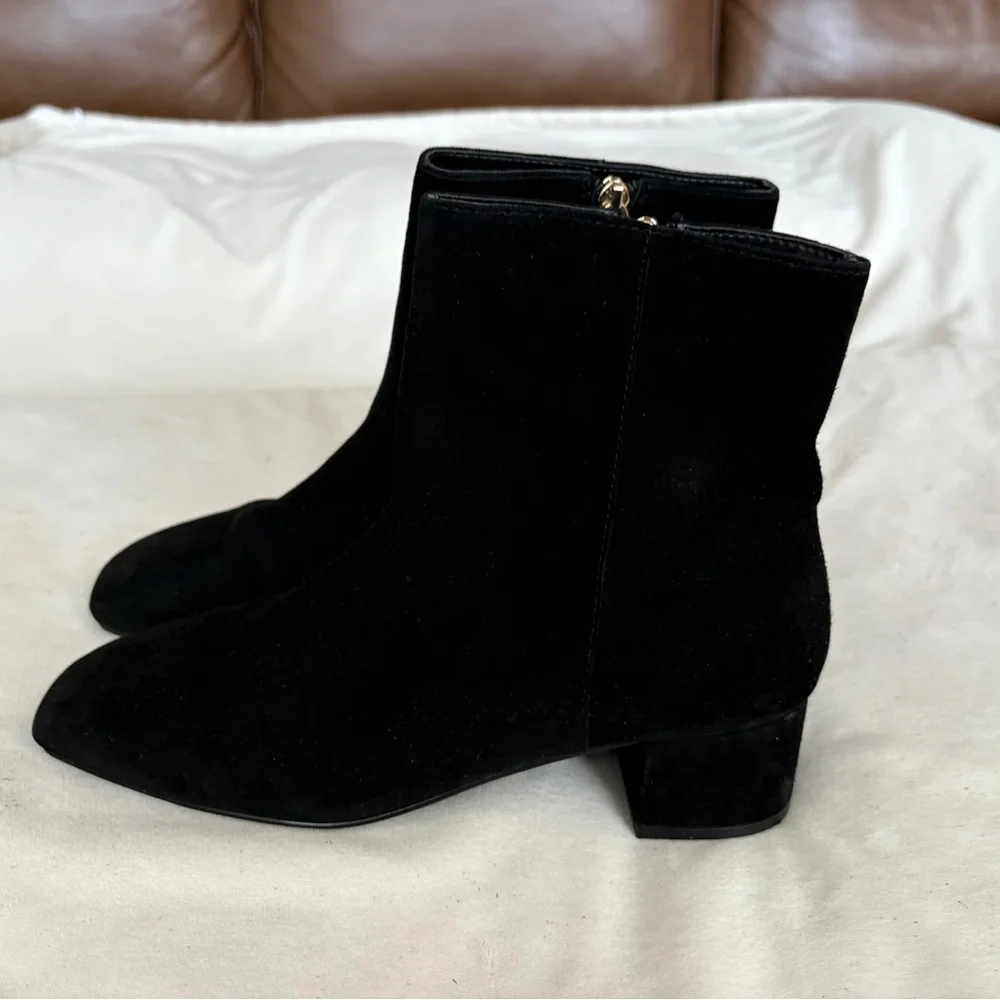 Talbots Perla Black Suede Ankle Boots Block Heel Inner Zip Closure Size 7.5M